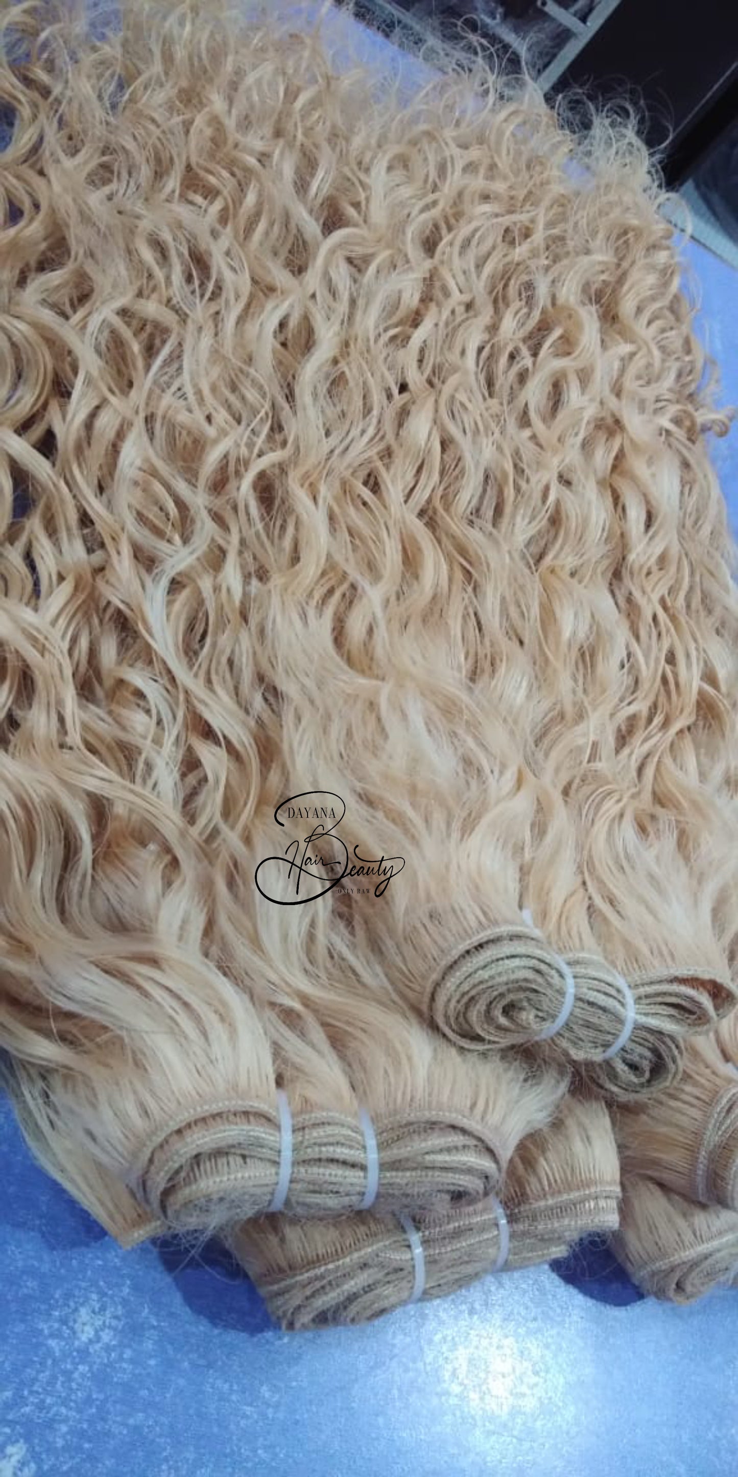 TISSAGE BLOND 613 CURLY